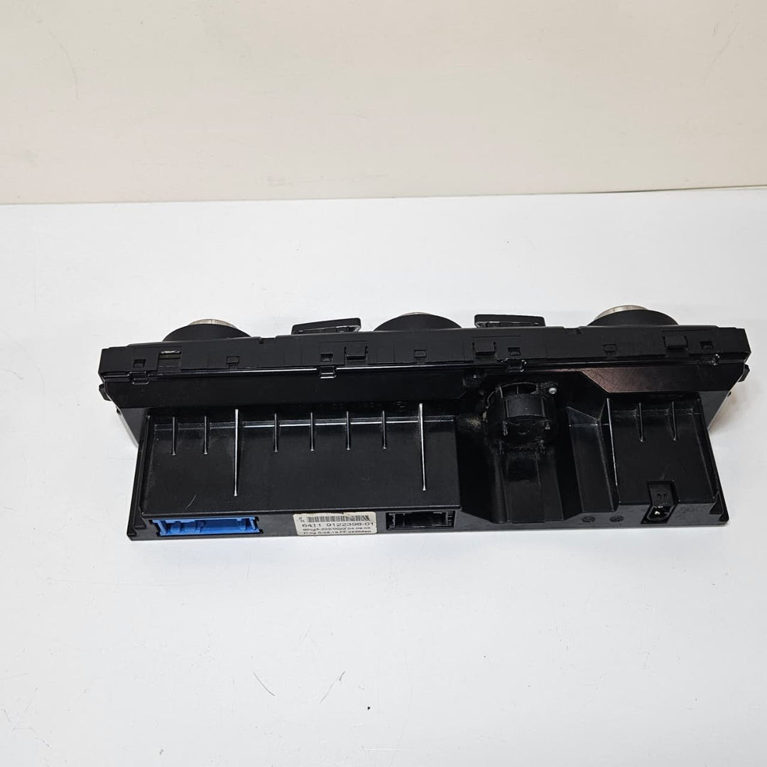 2005 BMW E60, E61, E63, E64 Control Unit Automatic Air Conditioner 9122398