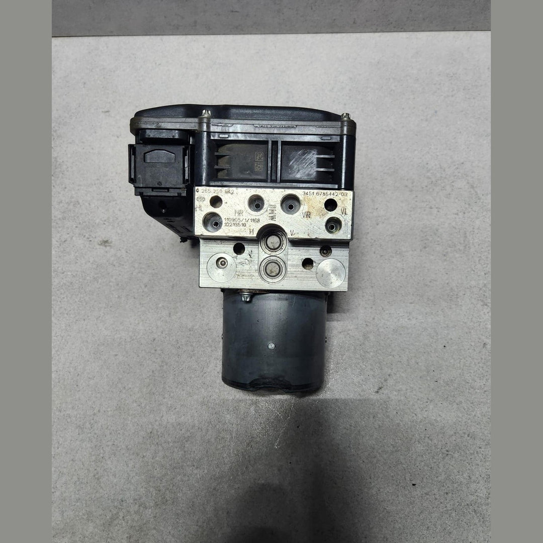 2010-2016 BMW 550i Abs Pump Module 6852808 5 Series F10 F11 and 6 Series F12 F13