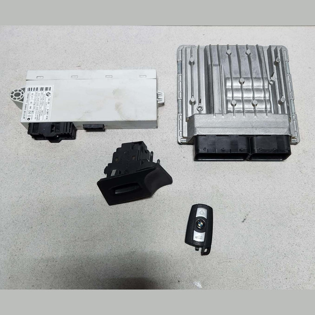 2006-2007 BMW 525i Engine Control Module MSV70 7559178 E90 E91 E60 E61 