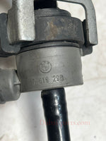 Bild in die Galerieansicht laden, 2010-2016 BMW 550i N63 X5 X6 Fuel Tank Ventilation Valve With Hose 7619298 OEM