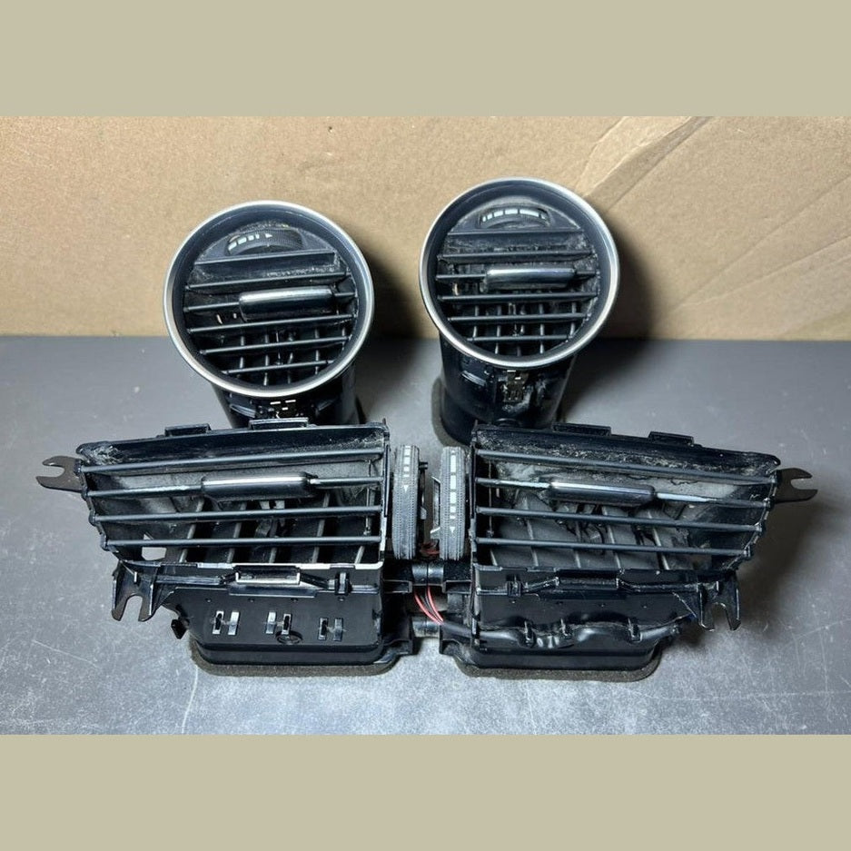 12-14 Mercedes W204 C300 C250 Front Center Dashboard  Heater A/C Air Vent Set
