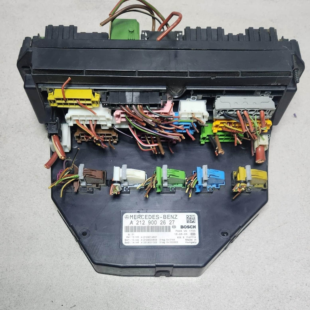 2014-2016 Mercedes-Benz E350 Fuse Box Relay Control Module A2129002627 W212 OEM