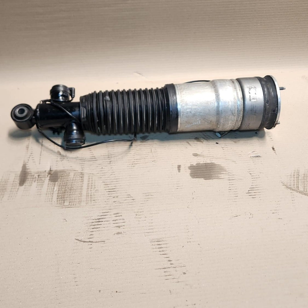 2013-15 BMW 740i 7 Seri F01 F02 F03 F04 Rear Left Air Suspension Strut 6858811 
