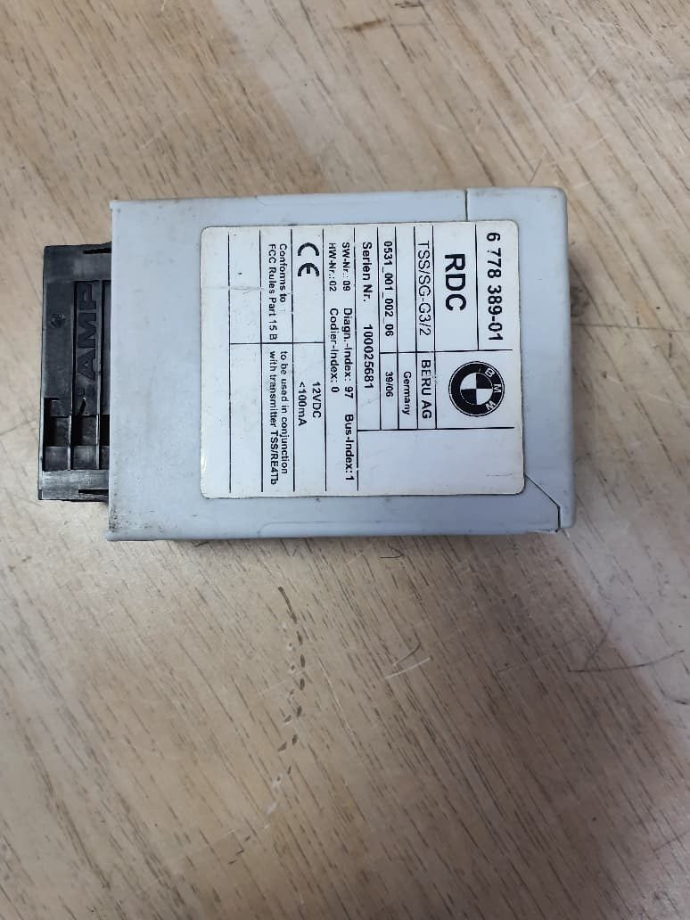 2004-2010 BMW X3 Tire Pressure Control Module 6778389 X3 E83