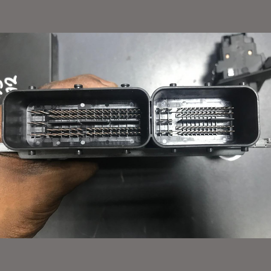 BMW  325i 330i 2005 - 2010 E92 N53 ENGINE CONTROL ECU UNIT SET DME MSD81 7612455