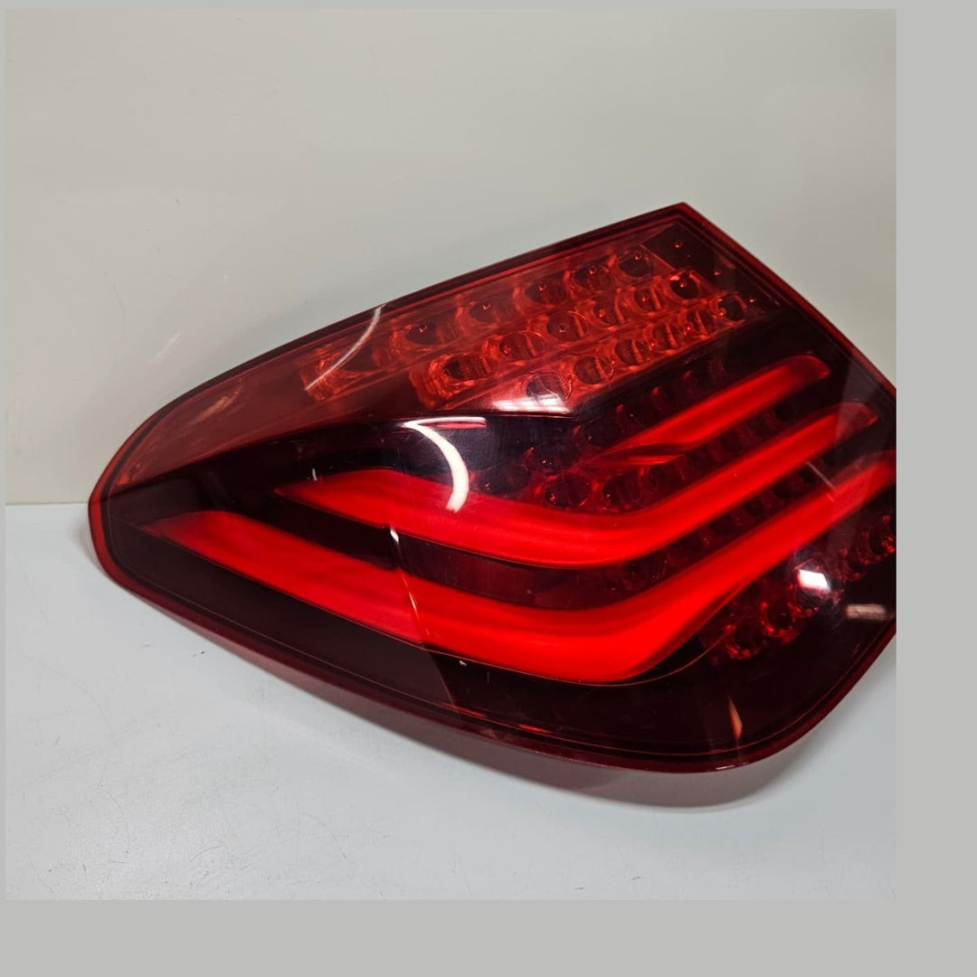 OEM BMW 7 Series F01 F02 LCI Tail Light Assembly 7300267 Rear Left