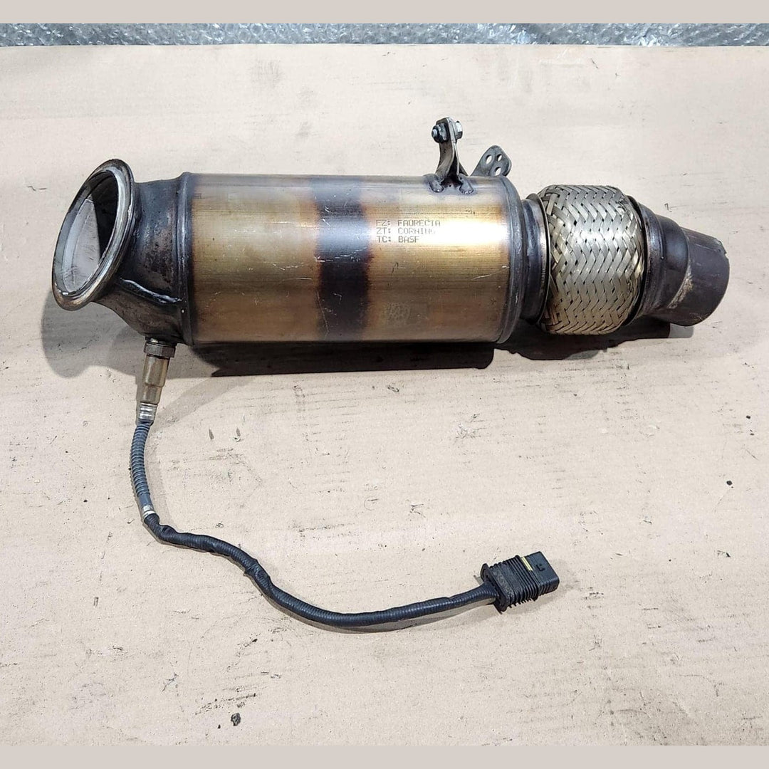 2014-2018 BMW X5 F15 3.5 XDRIVE  Exhaust Manifold Catalytic Converter 8603905