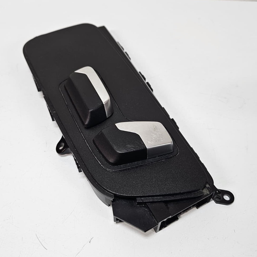 2022 BMW  3 Series G20 i4 G26 Front Left Seat Control Switch 9390105