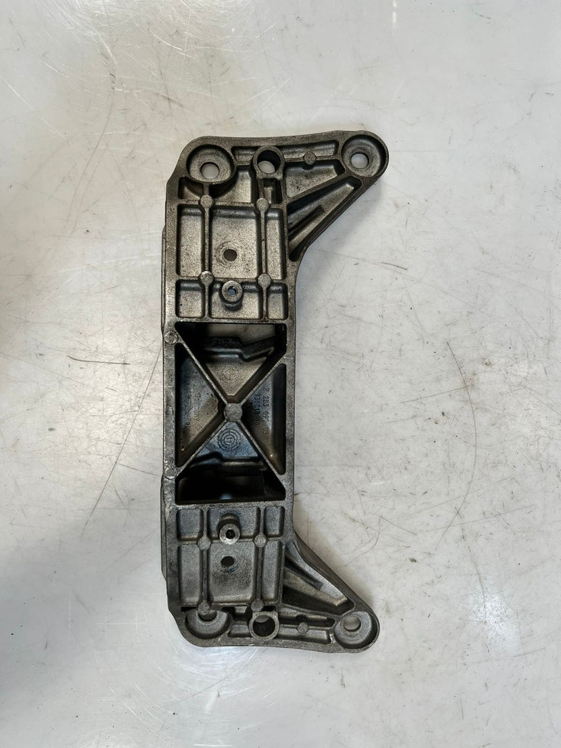 2008-13 BMW M3 E90 E92 E93 4.0L S65 MANUAL Transmission Crossmember 2283099 OEM