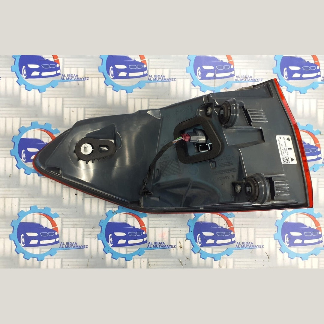 BMW 5 SERIES G31 REAR  TAIL LIGHT OUTER RIGHT NEARSIDE 7388948 /2017/2020