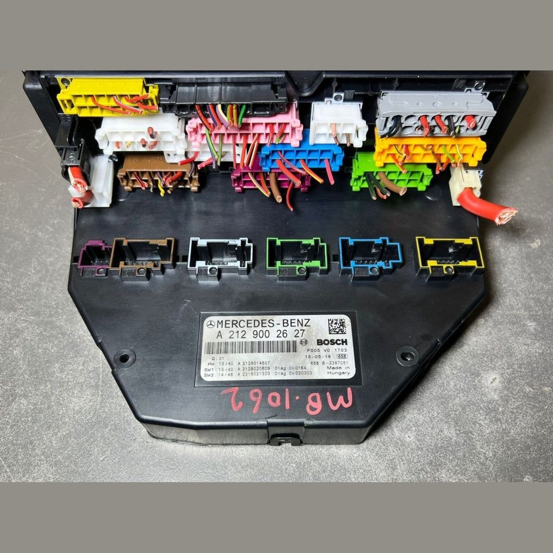10-16 Mercedes-Benz W212 W204 Front SAM Module Relay Fuse Box A2129002627 OEM