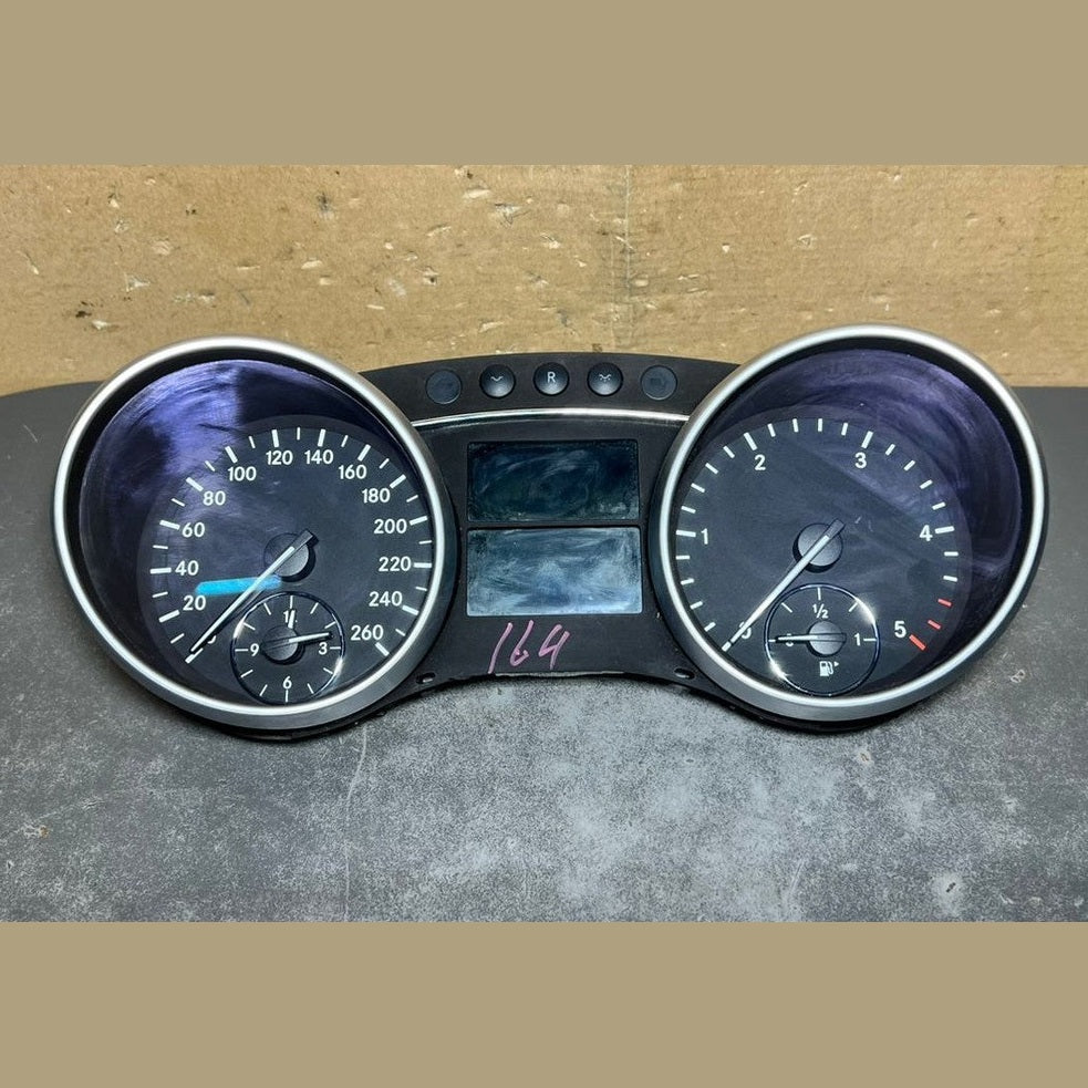 07-13 Mercedes-Benz W164 GL ML Instrument Cluster Speedometer A164 9007900 OEM