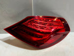 Bild in die Galerieansicht laden, 2011-2012 BMW 6 Series F06 F13 F12 Rear Right Tail Light Backlight 7210576 OEM