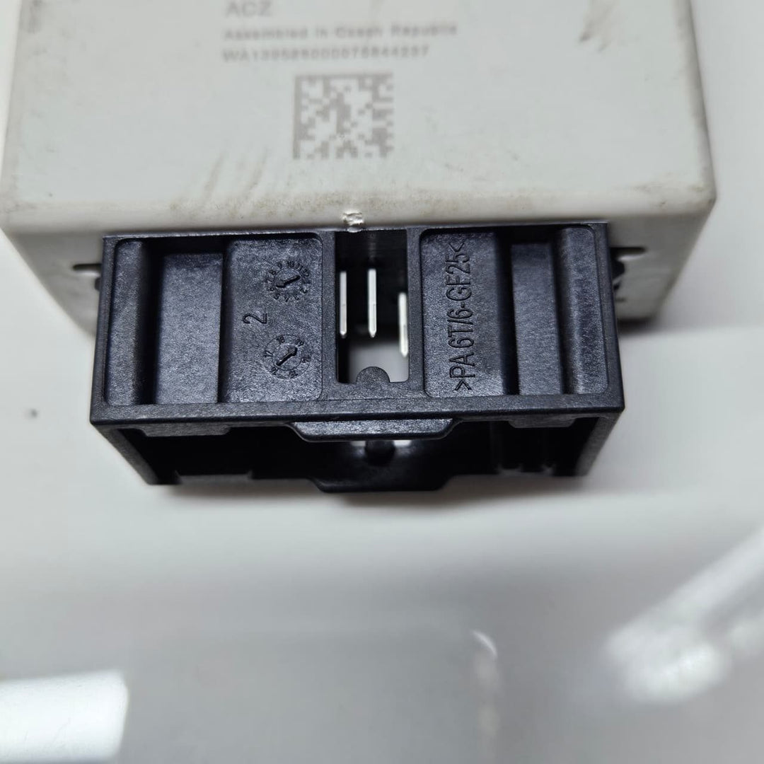 2017-2020 BMW 540i 530i Steering Column Control Module 6885215 OEM