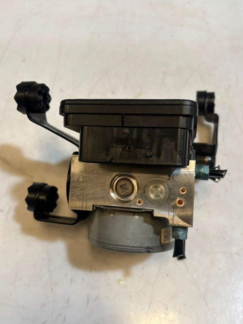 BMW 3 SERIES F30 F31 F20 Abs Anti Lock Brake Module & Pump 6887510
