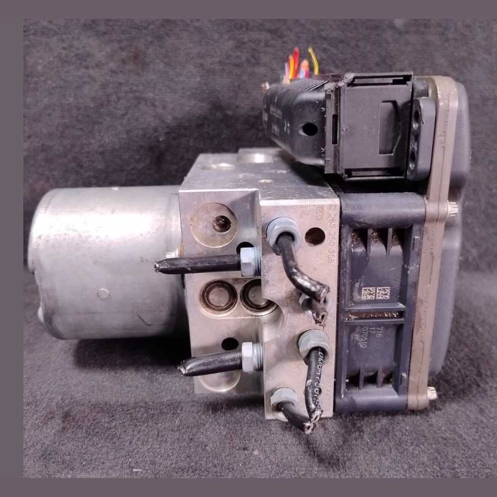 BMW F01 F02 DSC ANTI BREAK SYSTEM PUMP  ABS  UNIT MODULE 6797036