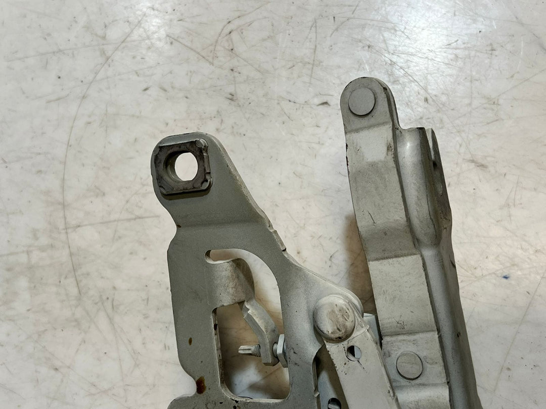 2011-2016 BMW 528i 5 Series F10 F11 6' F12 F13 M5 M6 Bonnet Hood Hinge 7249888 