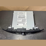 Bild in die Galerieansicht laden, Mercedes W204 Navigation Command Radio Audio Head Unit CD Player A204 9006308