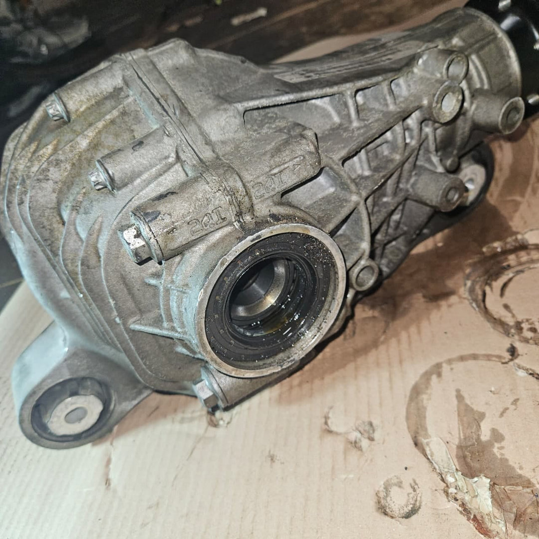 2012-2015 Mercedes-Benz ML350 Front Differential A1663300300 Ratio 3.45 W166 
