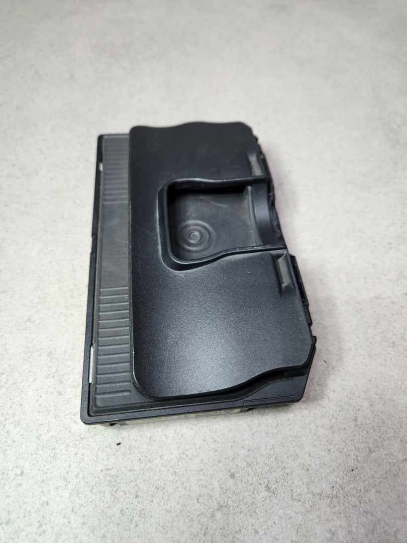 BMW 740d Wireless Charging Device 6832604 7 Series G11 G12 