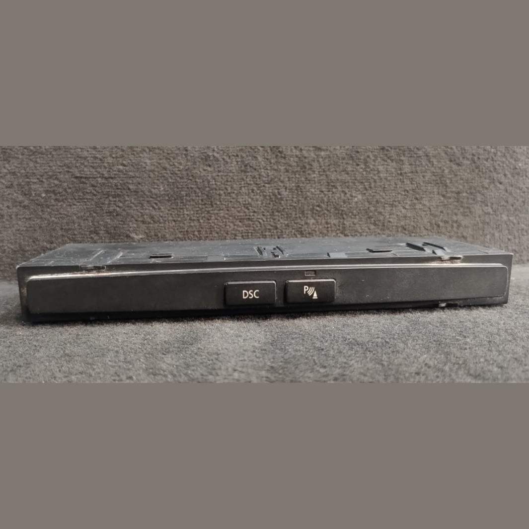 BMW E60 E61 CENTER CONSOLE DSC / PDC SWITCH MODULE BUTTON PANEL P/N 6940229