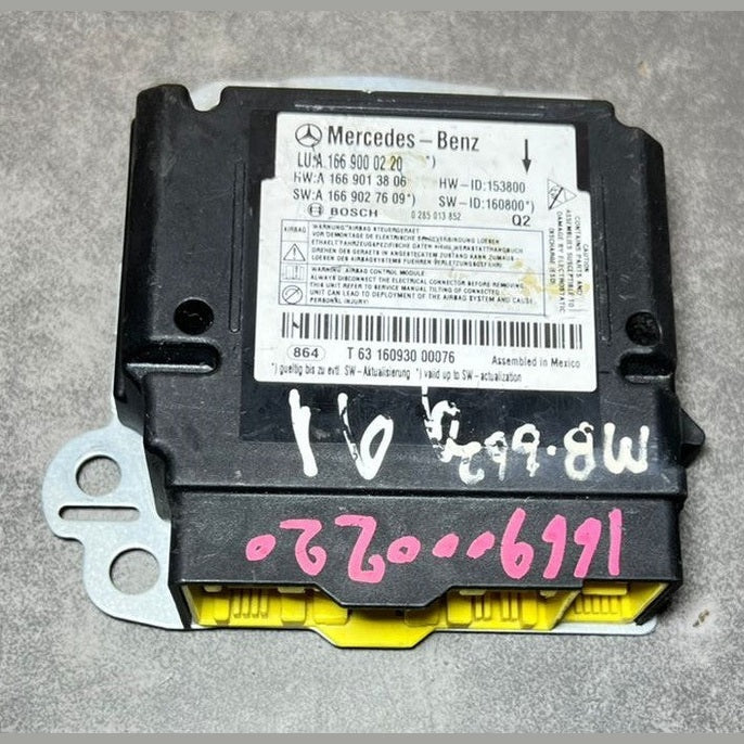 13-16 Mercedes GLE W166 SRS Safety Restraint Control Module A166 9000220 OEM