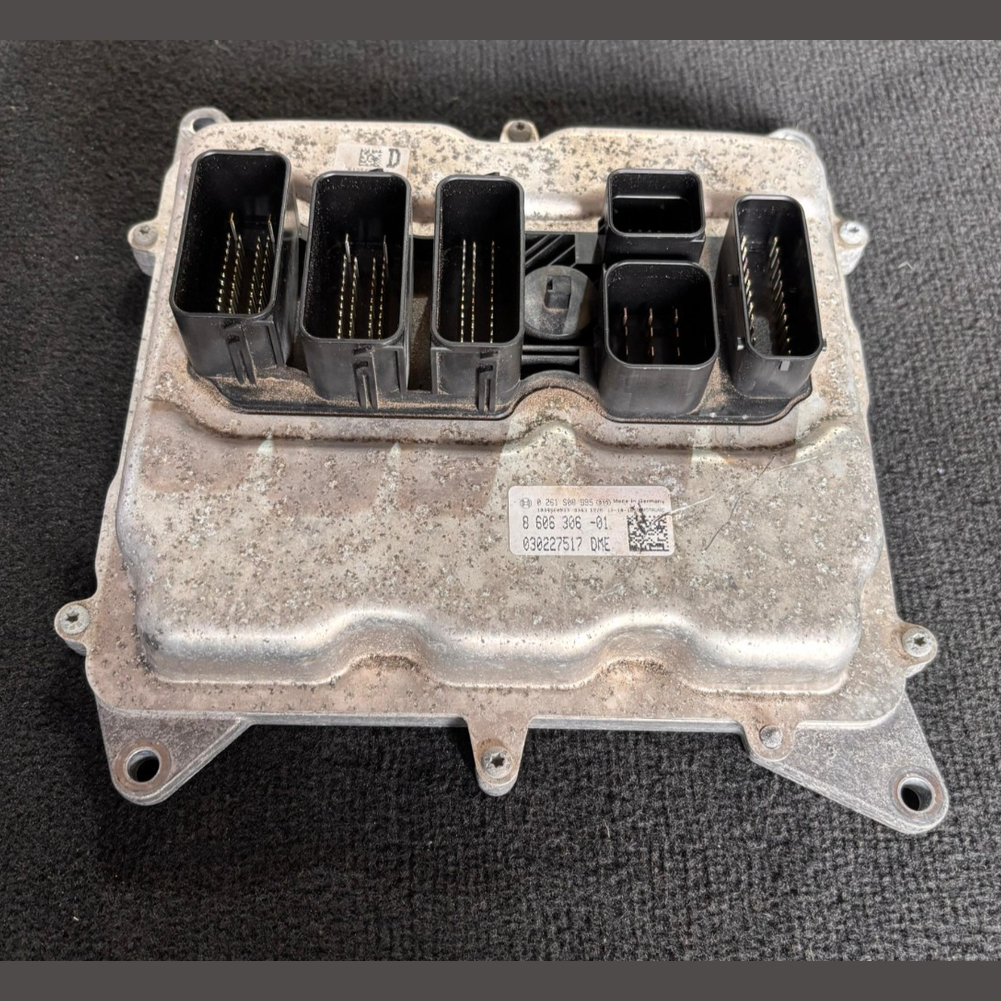 BMW F30 320I N20 ECU DME KIT WITH KEY FEM P/N 8606306