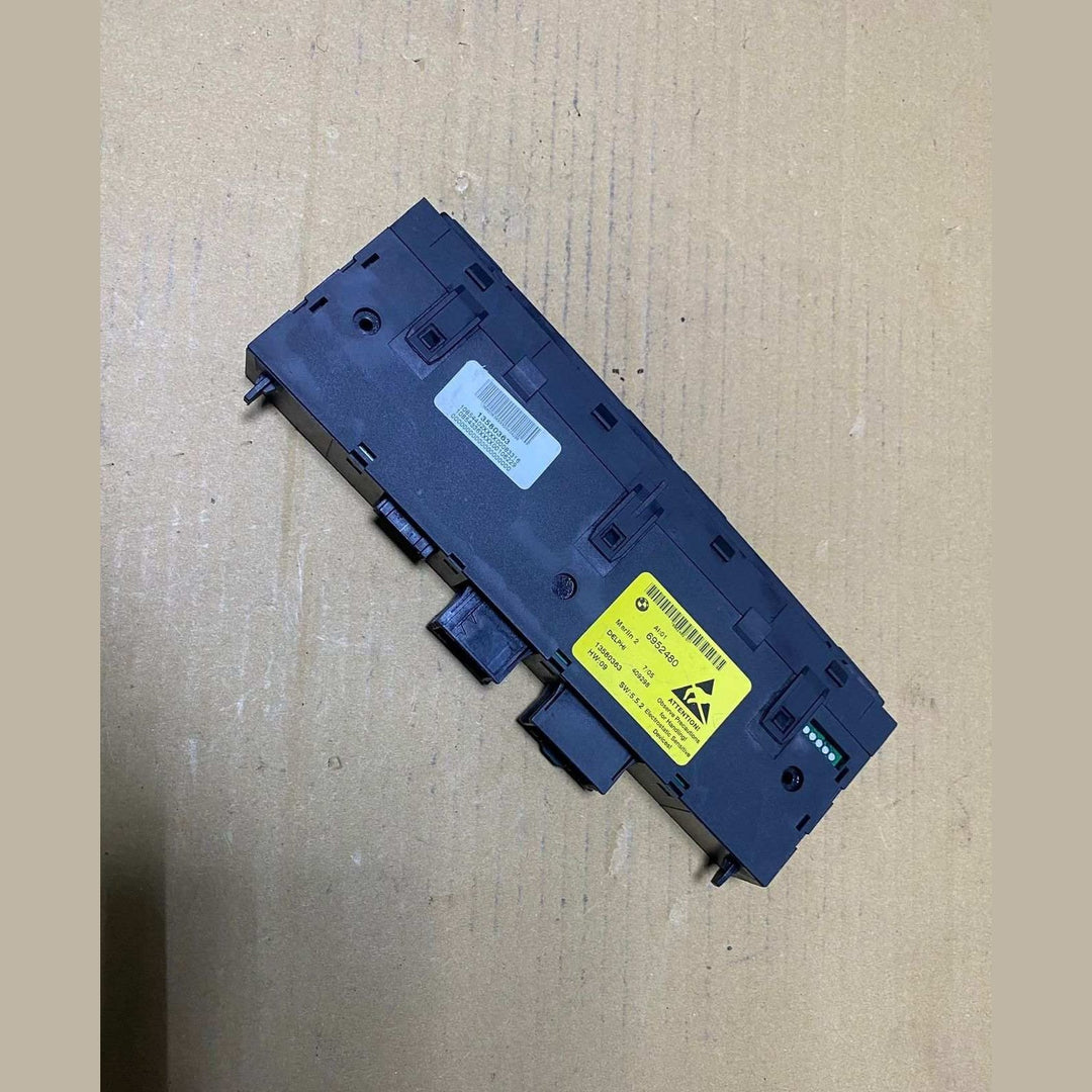 2006-2007 BMW 530xi Center Console Control Panel 6952480 5 Series E60 E61 models