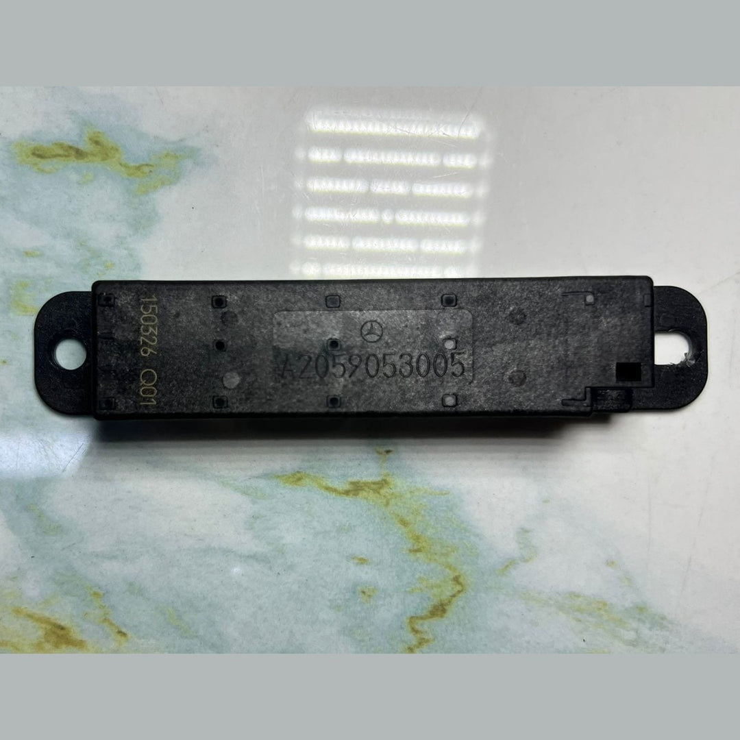 Mercedes Keyless Go Antenna A2059053005 A, C, E, CLS, GLC, CLA, GLE, GLS, X166