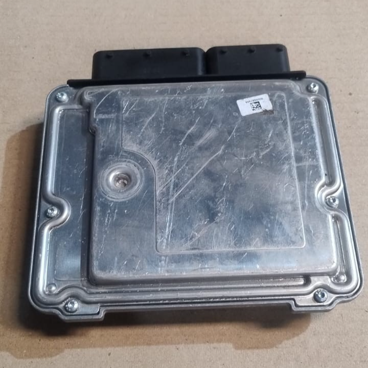 BMW X3 F25 N47N ENGINE CONTROL ECU UNIT MODULE ONLY  DDE 8572419