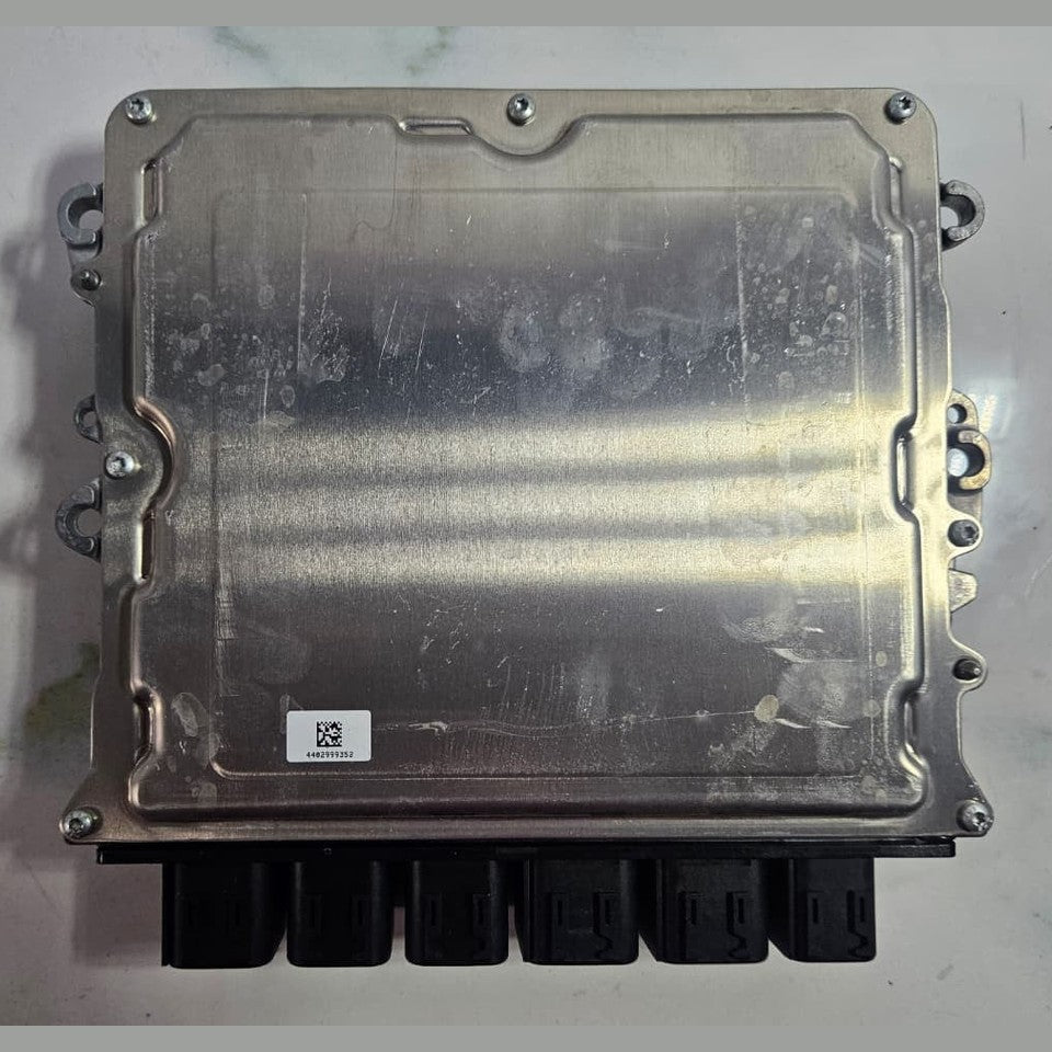 OEM BMW G07 BMW X7 30dX MAY 2022 ENGINE CONTROL ECU KIT DDE BOSCH 7828780 RHD