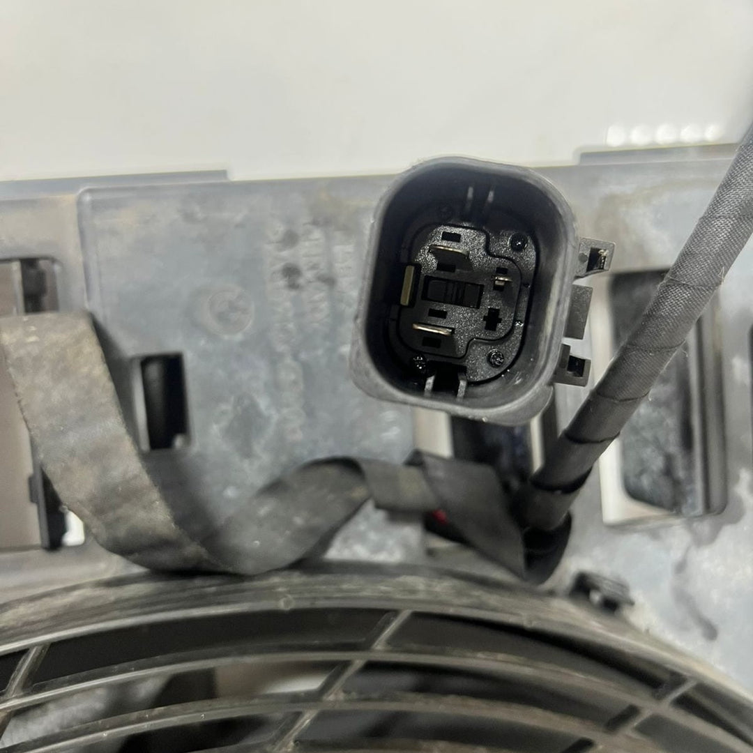2006 BMW 760i Cooling Fan 6946372 E65 E66 760i 760Li E67 7 SERIES E65 E66