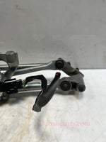 Bild in die Galerieansicht laden, 2010-2015 BMW X1 E84 Front Windshield Wiper Motor And Linkage 2992466 OEM
