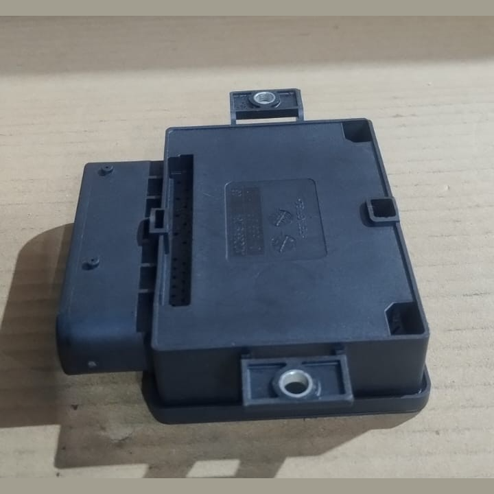 BMW F06 F10 F11 F12 F13 F25 X3 EMF ELECTRONIC PARKING BRAKE MODULE 6863277