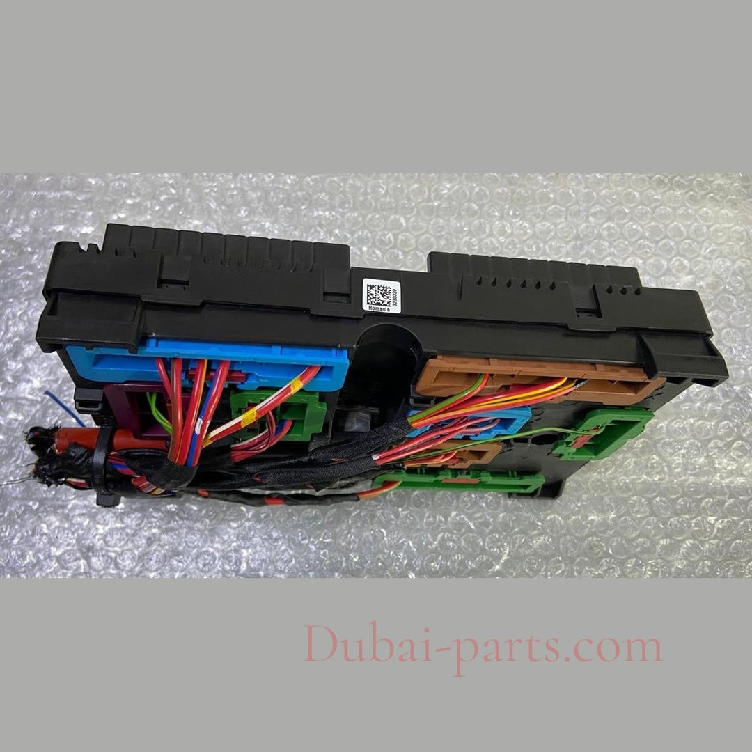 OEM BMW 740 750 G11 G12 REAR POWER DISTRIBUTION FUSE RELAY BOX MODULE 9377503