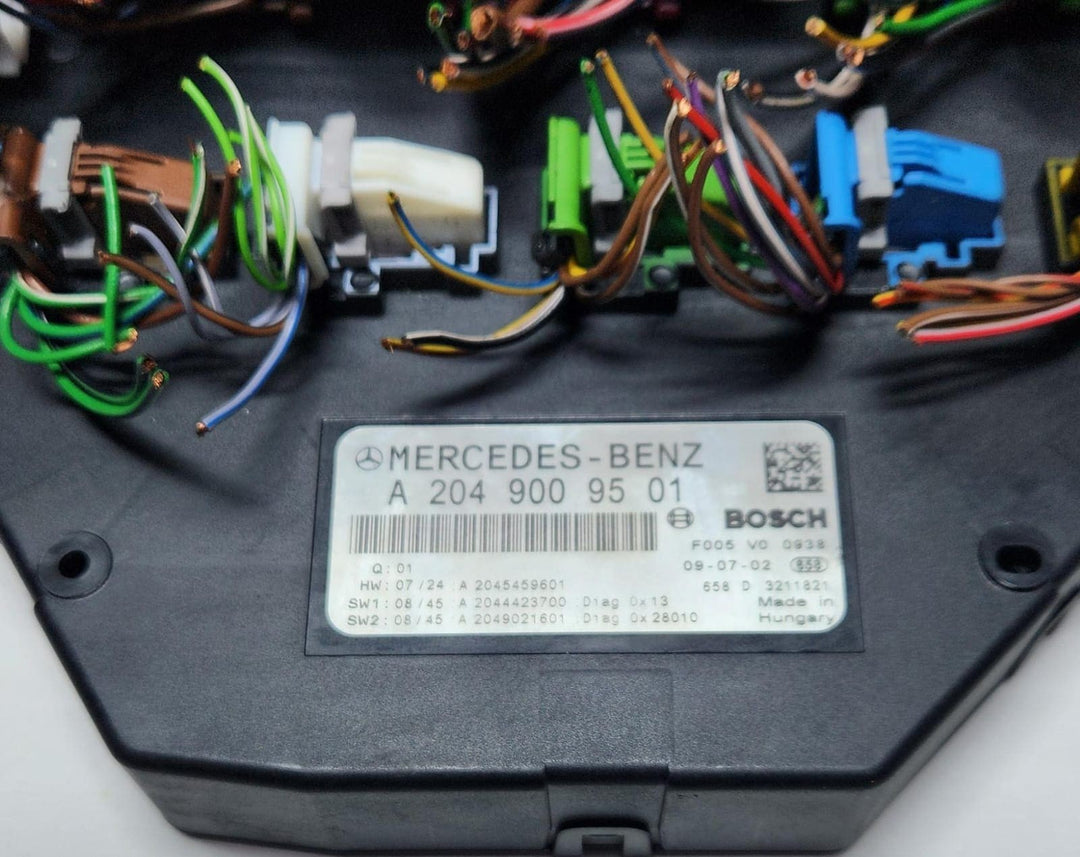 08-14 Mercedes-Benz C300 SAM Relay Control Unit Module A2049009501 W204 C Class