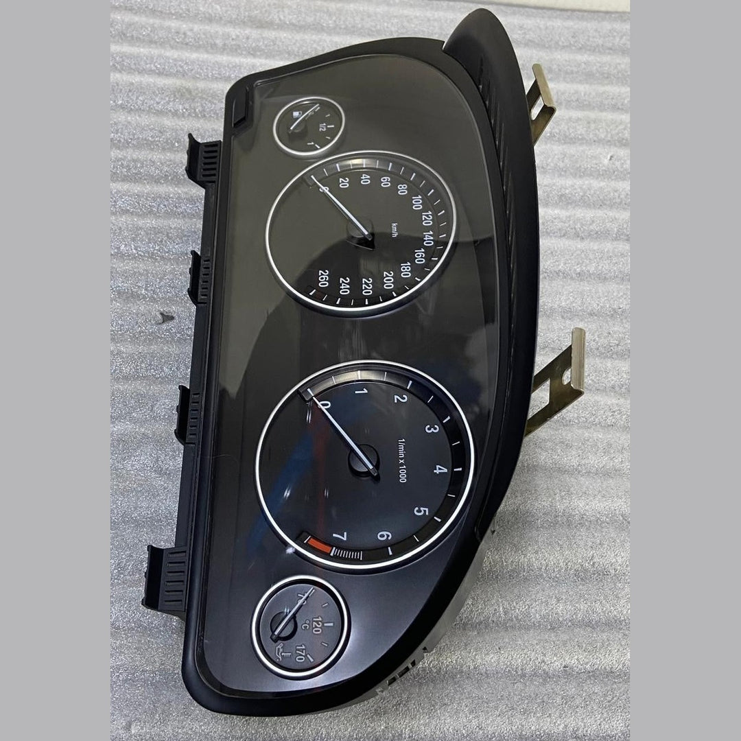 OEM BMW 5 F10 F11 2013 speedometer instrument Panel cluster 9285189