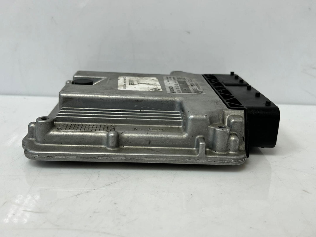 BMW X1 F10 F20 F21 F30 F48 DDE Engine Control Unit BOSCH 8576522 OEM