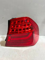 قم بتحميل الصورة إلى عارض الصور، BMW 3' E90 LCI 328i 323i 335i Tail Light Decklid REAR SET 7289428 7289426 