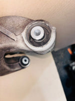 Bild in die Galerieansicht laden, BMW E60 2007  SMG REAR LEFT CONTROL ARM - 6755989