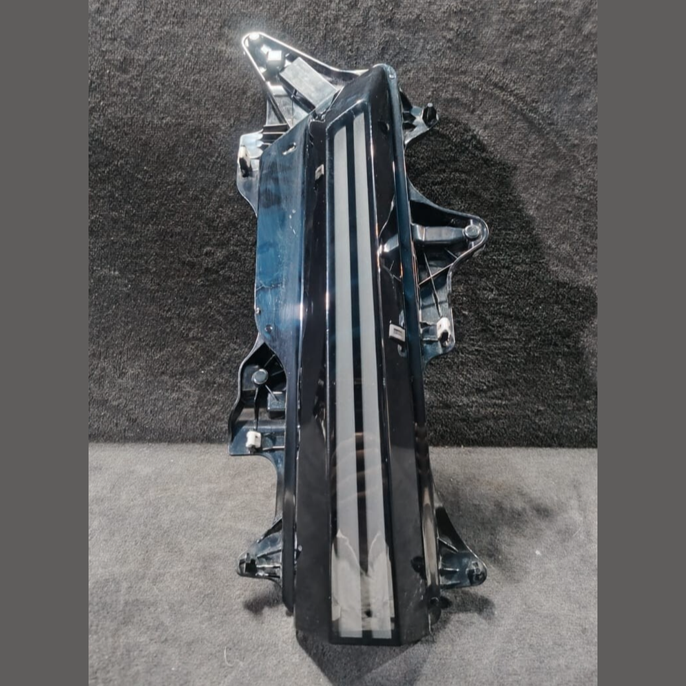 BMW XM OEM  TRUNK  RIGHT SIDE BACK OR TAIL LIGHT LED - 1278.306.0000.00