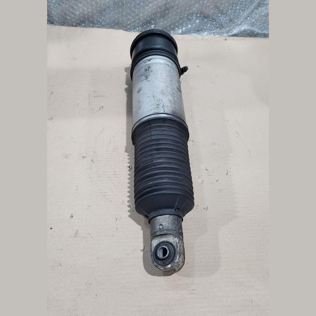 2002-2005 BMW 745i Air Suspension Shock Absorber RHS 6758574 7 Ser E65 E66 E67