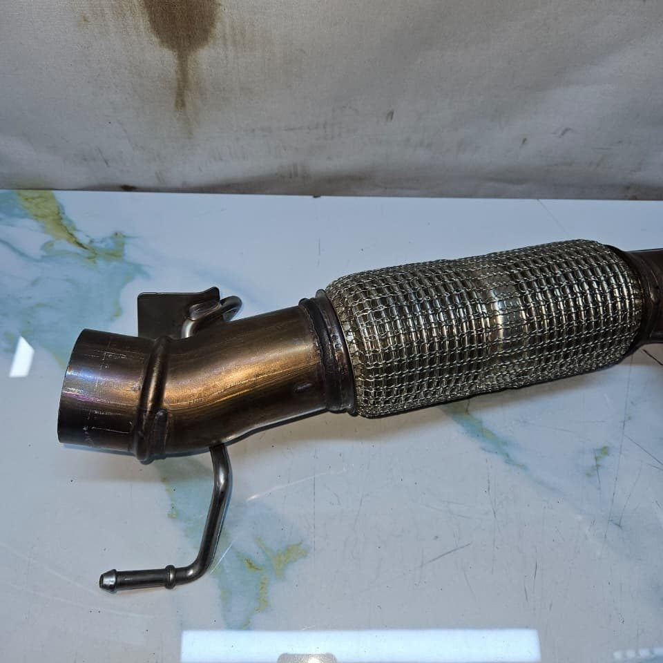 2022 BMW X1 U11, and MINI F65 F66 Catalytic Converter 8645689 OEM