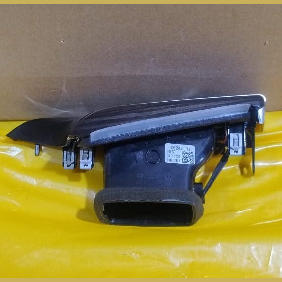 BMW 5 SERIES G30 G31 LEFT DASHBOARD AIR VENT GRILLE TRIM P/N 9329545