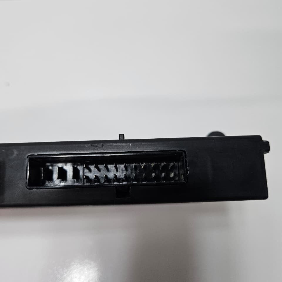 2009-2015 BMW 750Li Body Control Module 9203598 OEM
