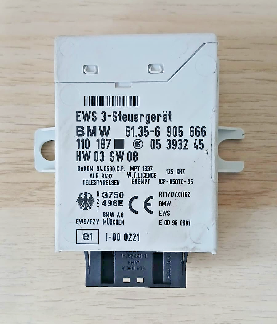 BMW E46 / E39 / E53 X5 – Engine ECU / DME with Key – 7530854