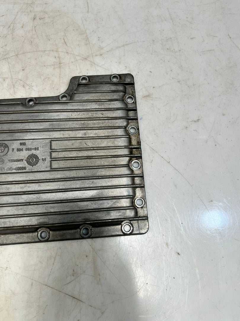 2003-2005 LAND ROVER X5 L322 with 4.4 V8 engine M62B44 Oil Pan 7504653 - 02
