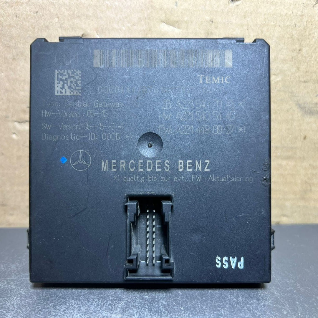 2007-2013 Mercedes-Benz W221 S-Class Gateway Control Module A221 5407045 OEM Q02