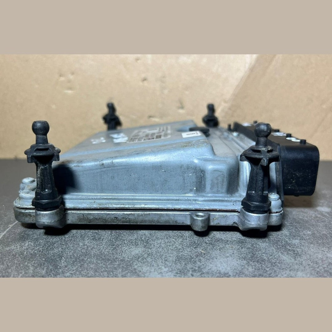 10-14 Mercedes W212 E-Class Engine Control Module Unit ECM ECU A272 9004700 OEM