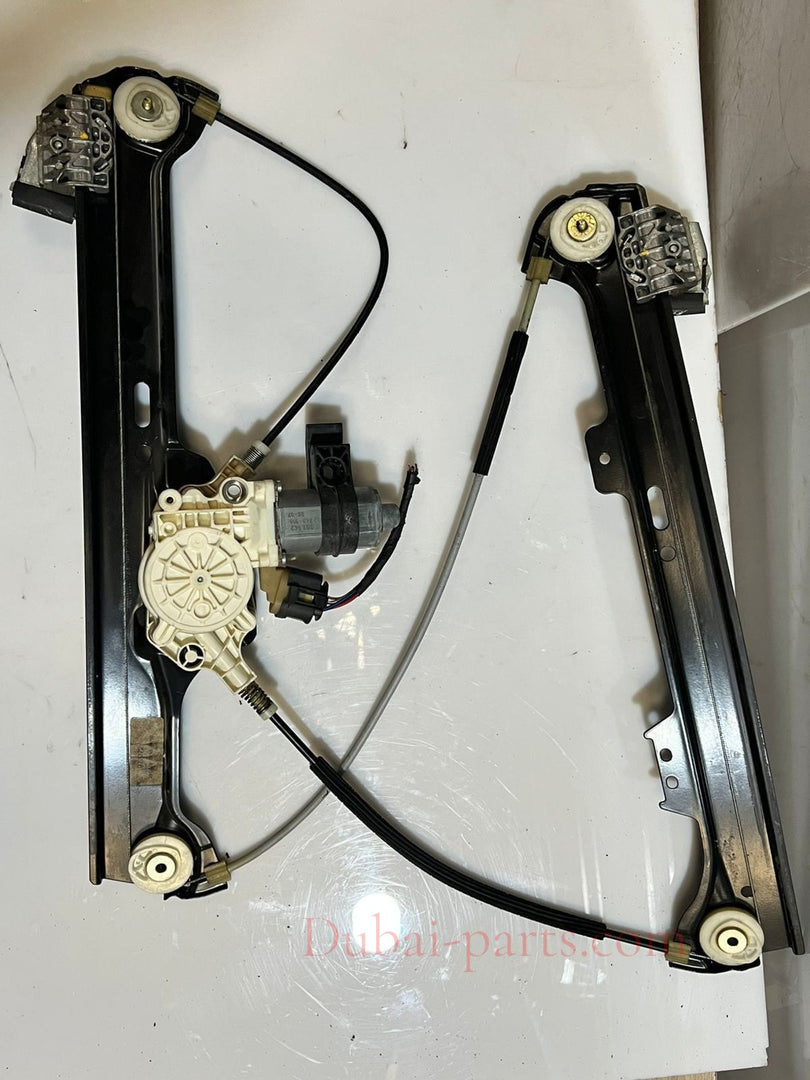 2006-2010 BMW 550i 5 Series E60 E61 Front Right Window Regulator 7184384 OEM